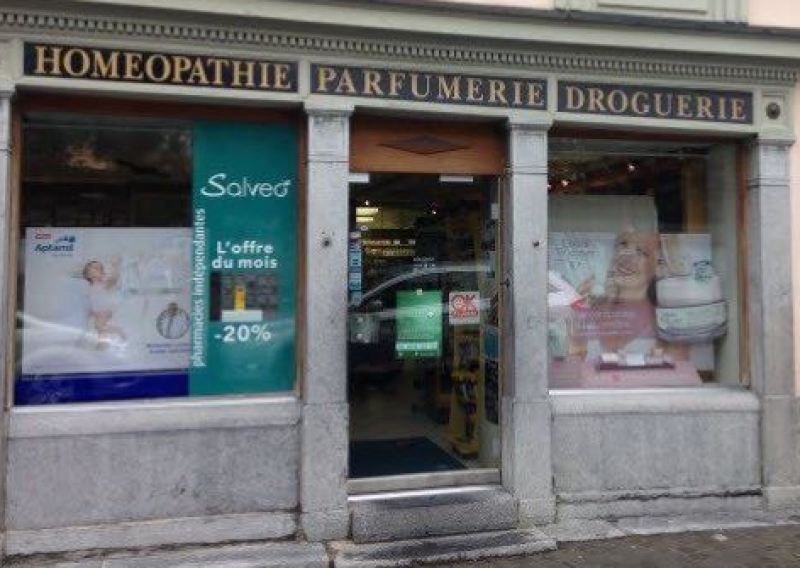 Pharmacie d'Ollon, Place de l'Hôtel de ville, 1867 Ollon, Suisse